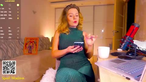 Snapshot of totally_spy chatting on 02/20/25, 06:13 Madam Viktoria Vacation in Portugal 2811 - 0412 online show from 02/20/25, 06:13