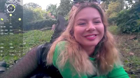 Snapshot of totally_spy chatting on 09/18/25, 11:34 Madam Viktoria Vacation in Portugal 2811 - 0412 online show from 09/18/25, 11:34