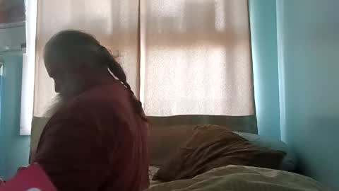 totallyawesome_65 online show from 10/25/25, 01:18