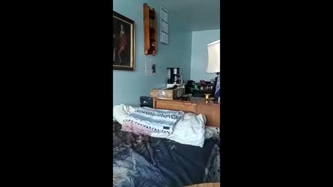 totallyawesome_65 online show from 12/04/25, 07:22