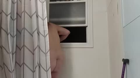 totallyawesome_65 online show from 02/18/26, 11:50