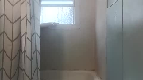 totallyawesome_65 online show from 03/25/26, 12:33