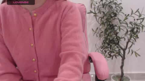 Snapshot of totoro_09 chatting on 01/07/26, 04:48 Angelina online show from 01/07/26, 04:48