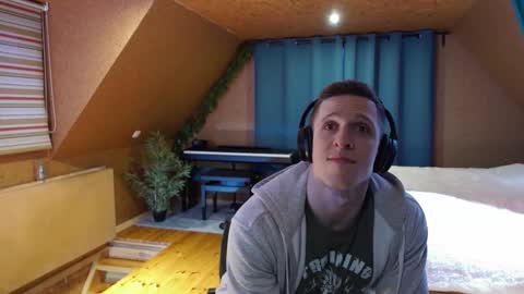 Paul online show from 02/11/25, 05:58