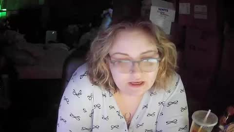 Snapshot of toxicsamarha chatting on 11/09/25, 12:03 toxicsamarha online show from 11/09/25, 12:03