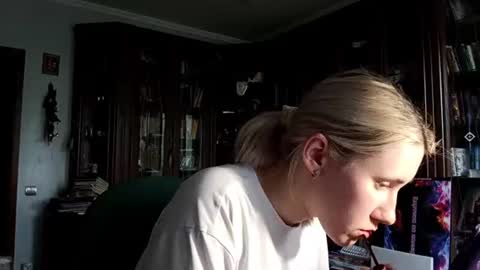 Lesly online show from 06/29/26, 10:15