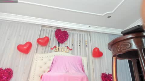 Snapshot of trannypartner chatting on 02/13/25, 02:42 Juliana Giiraldo  online show from 02/13/25, 02:42
