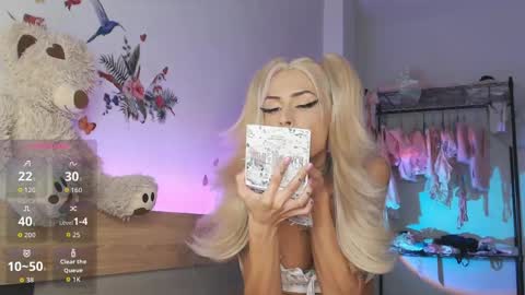 Snapshot of trans_ballerina chatting on 05/29/26, 09:24 trans ballerina online show from 05/29/26, 09:24