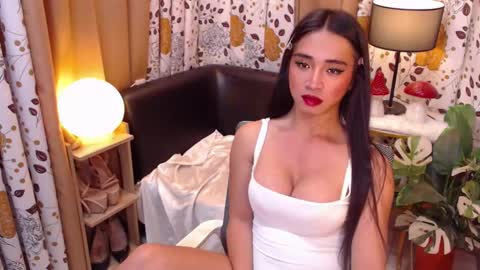 Snapshot of transgoddessrosy chatting on 02/16/25, 06:21 ROSY TAN BE MY KING DONT FORGET TO FOLLOW AND THUMBS UP ME online show from 02/16/25, 06:21