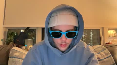 transguy222 online show from 03/19/26, 02:37