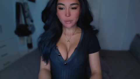 Snapshot of transnextdoor_ chatting on 03/11/25, 12:00 ALMIGHTY GODDESS VALENTINA online show from 03/11/25, 12:00