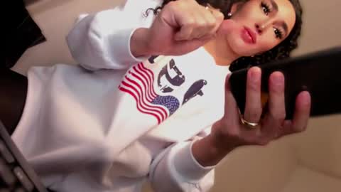 Snapshot of transnextdoor_ chatting on 10/02/25, 09:44 ALMIGHTY GODDESS VALENTINA online show from 10/02/25, 09:44