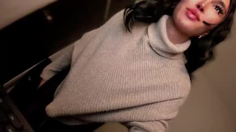 Snapshot of transnextdoor_ chatting on 10/10/25, 08:52 ALMIGHTY GODDESS VALENTINA online show from 10/10/25, 08:52