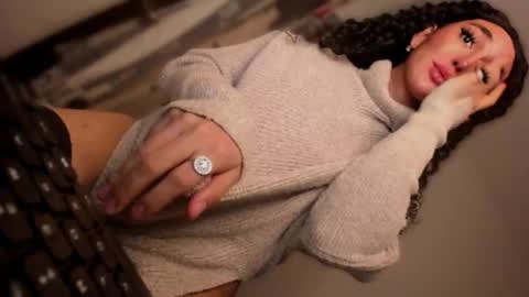 Snapshot of transnextdoor_ chatting on 10/17/25, 12:25 ALMIGHTY GODDESS VALENTINA online show from 10/17/25, 12:25