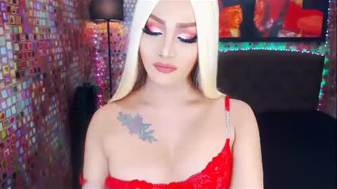 Snapshot of transplayfullolivia chatting on 02/12/25, 02:14 KYLIE BELLA  TS online show from 02/12/25, 02:14