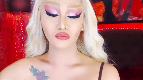 Snapshot of transplayfullolivia chatting on 03/12/25, 09:23 KYLIE BELLA  TS online show from 03/12/25, 09:23