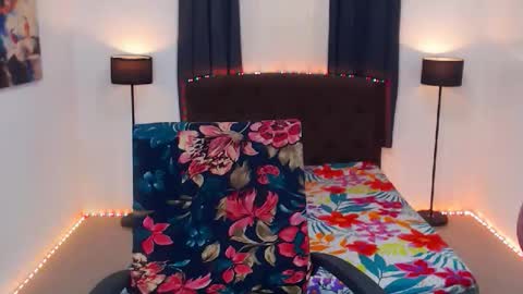 KYLIE BELLA  TS online show from 04/07/26, 09:21