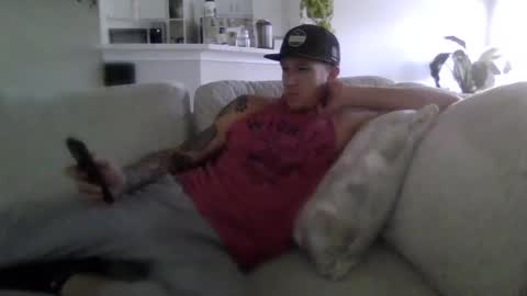 Snapshot of trash_man1989 chatting on 01/04/25, 08:37 trash_man1989 online show from 01/04/25, 08:37