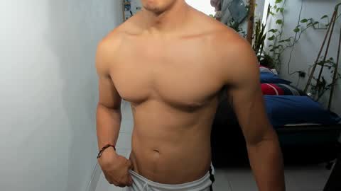 Snapshot of travis_bakerr chatting on 01/11/25, 05:29 travis bakerr online show from 01/11/25, 05:29