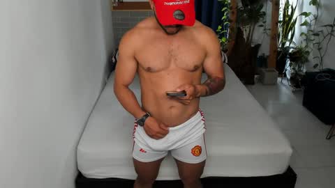 Snapshot of travis_bakerr chatting on 02/07/25, 01:22 travis bakerr online show from 02/07/25, 01:22