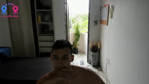 Snapshot of travis_bakerr chatting on 09/17/25, 09:38 travis bakerr online show from 09/17/25, 09:38