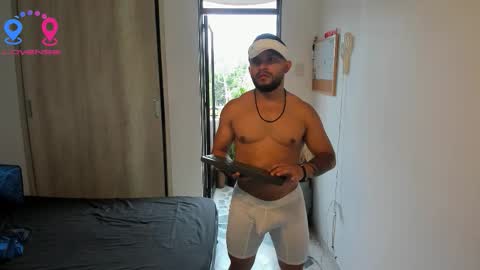 Snapshot of travis_bakerr chatting on 09/18/25, 08:44 travis bakerr online show from 09/18/25, 08:44