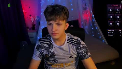 Travis online show from 11/06/25, 08:10