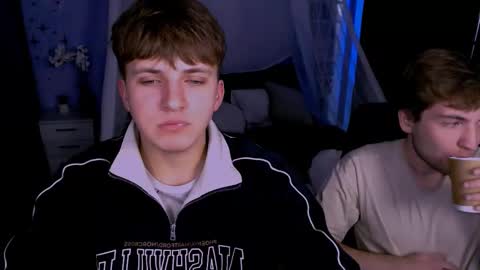 Travis online show from 11/19/25, 08:20