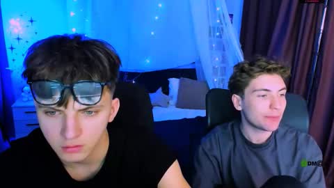 Travis online show from 12/13/25, 08:47