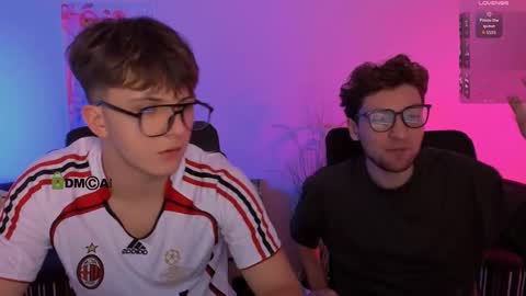 Travis online show from 12/20/25, 08:05