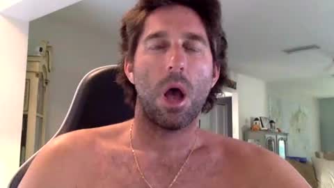 TravisKenn online show from 11/17/25, 07:30