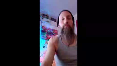 Snapshot of travism211 chatting on 03/18/26, 06:44 travism211 online show from 03/18/26, 06:44