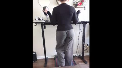 Snapshot of treadmillprincess chatting on 04/25/26, 07:55 treadmillprincess online show from 04/25/26, 07:55