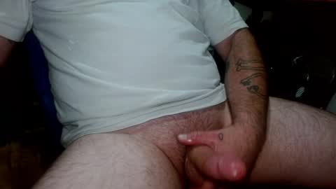 Snapshot of treasured_trash chatting on 05/15/26, 06:04 Dilly Dally online show from 05/15/26, 06:04