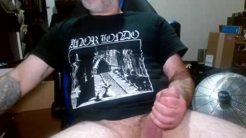 Snapshot of treasured_trash chatting on 05/30/26, 05:43 Dilly Dally online show from 05/30/26, 05:43