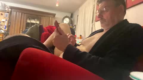 trebgeis1 online show from 02/18/25, 05:20