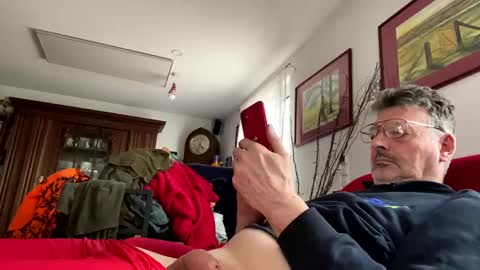 trebgeis1 online show from 02/24/25, 03:20