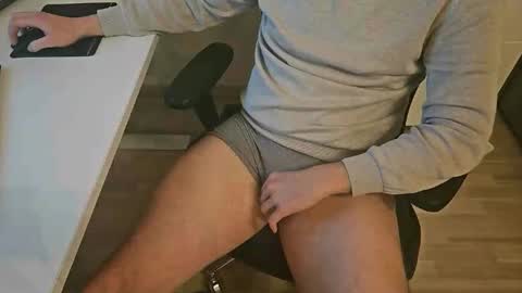 tree1989 online show from 12/12/24, 07:59