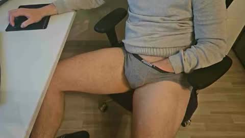 tree1989 online show from 12/12/24, 11:03