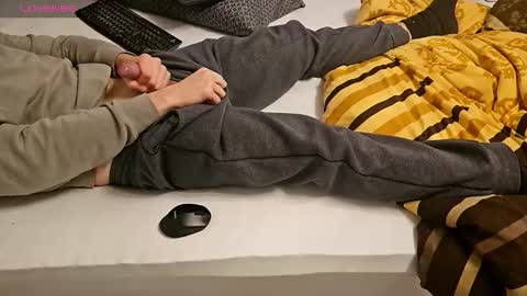 tree1989 online show from 01/12/26, 06:13