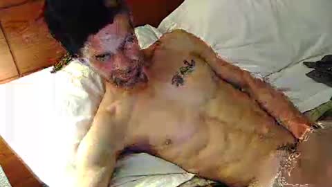 Snapshot of treeburner1 chatting on 09/15/25, 04:34 TreeBurner1 online show from 09/15/25, 04:34