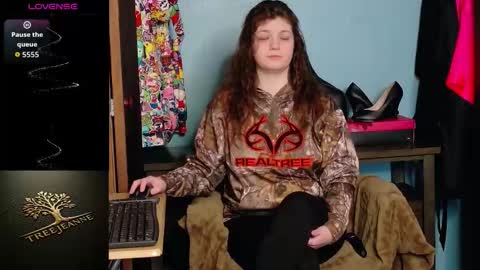 TreeJeanne online show from 01/18/26, 05:17