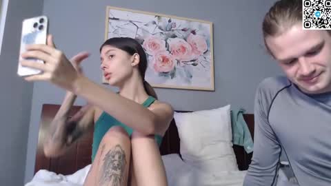 Sarah And Jon online show from 03/08/25, 02:45