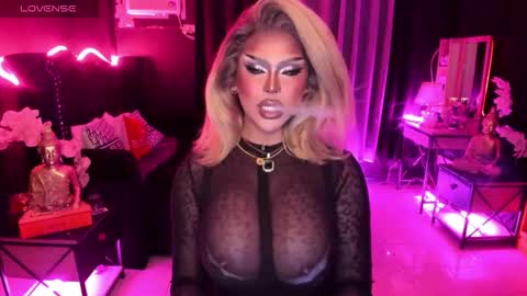 Jade online show from 10/22/25, 04:35