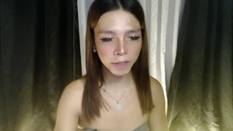 Snapshot of trexie215765 chatting on 07/12/26, 04:03 trexie215765 online show from 07/12/26, 04:03