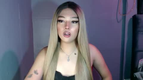 trexie_fucks15 online show from 09/29/25, 11:04