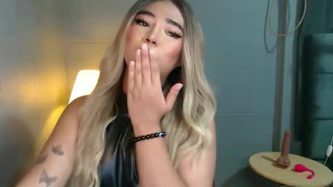 trexie_fucks15 online show from 11/04/25, 03:38