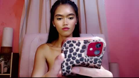 Snapshot of trexiehenderson chatting on 09/14/25, 03:44 trexie online show from 09/14/25, 03:44