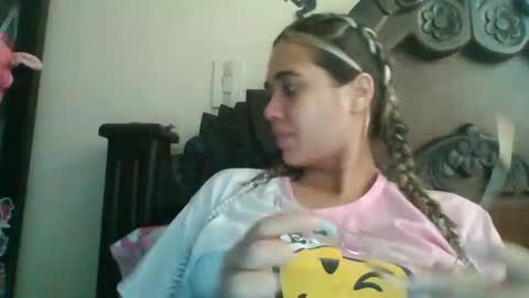 triana_bell online show from 12/09/24, 08:01