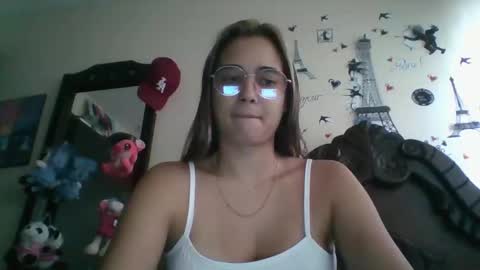 triana_bell online show from 10/31/25, 03:24